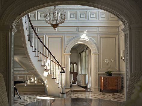 House Styling Interior, Victorian Gothic Style, Colonial Mansion, Georgian Interiors, Dream Mansion, French Colonial, Victorian Mansions, Casas Coloniales, Georgian Homes