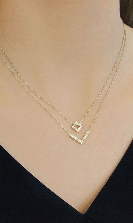 قلادات متدلية, Tas Bahu, Fancy Jewelry Necklace, Bracelet Friendship, Jewelry Appraisal, Gold Fashion Necklace, Gold Diamond Necklace, Classy Jewelry, Fancy Jewellery