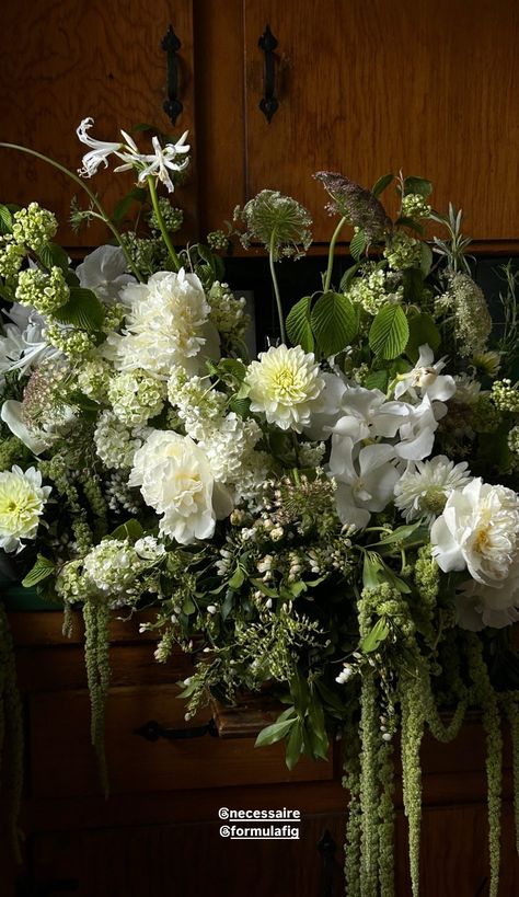 Organic Florals Wedding, Organic Bridesmaid Bouquet, Moss Flower Arrangements Wedding, Soho Farmhouse Wedding, Green Hydrangea Arrangements, Fern Flower Arrangements, Wedding Flower Arrangements Green, Birthday Floral Decorations, Green Flower Arrangements Wedding