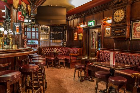 Main Bar - O'Neills Bar Home Pub Ideas, Irish Pub Interior, Perfect Bars, Basement Pub, Irish Pub Decor, Pub Interior Design, Barn Bar, Pub Ideas, Cowboys Bar