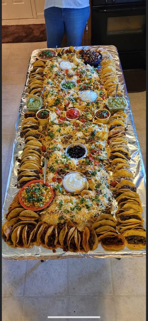 Taco Party Table Display, Taco Bar Sweet 16, Mexican Fiesta Grazing Table, Mexican Charcuterie Table Ideas, Mexican Grazing Table Wedding, Mexican Food Grazing Table, Taco Bar Grazing Table, Taco Table Ideas, Table Taco Bar