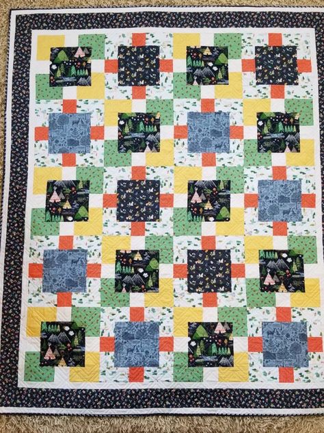 Beginner Quilt, Layer Cake Quilts, Cot Quilt, Beginner Quilt Patterns, Quilt Stores, Crochet Embroidery, Easy Quilt Patterns, Fabric Scissors, Quilts Ideas