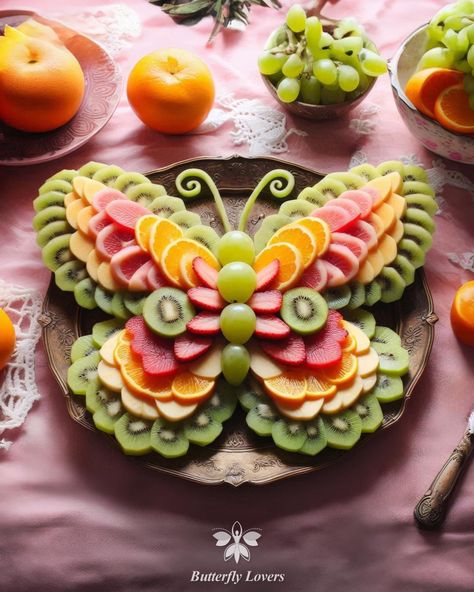 Butterfly Food Ideas, Fruit Platter Ideas Party, Eat More Fruit, Edible Fruit Arrangements, Amazing Food Platters, Fruit Creations, Fruit Platter Designs, Fruit And Veggies, Art To Make