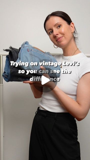 Levis 560 Outfit, Classic Levis Jeans Outfit, Light Levis Jeans Outfit, Levi’s Vintage Jeans, Levi’s Jean Jacket Outfit, Levis 550 Jeans Outfit Women, Levis 726 Flare Outfit, Levi’s Mom Jeans, Black 501 Levis Outfit