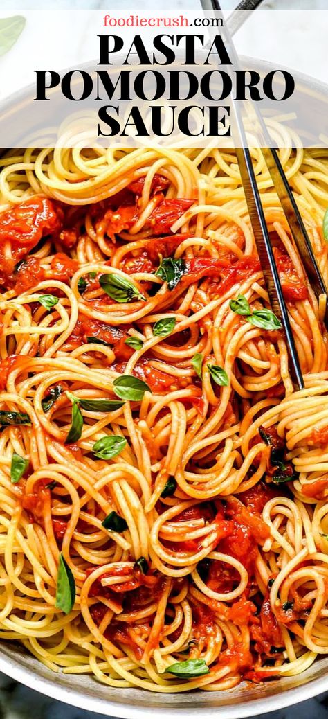 Tomato Pomodoro Sauce, Pomodoro Sauce Recipe, Pomodoro Recipe, Authentic Pasta, Pomodoro Sauce, Recipes Spaghetti, Fresh Tomato Pasta, Pasta Pomodoro, Fresh Tomato Recipes