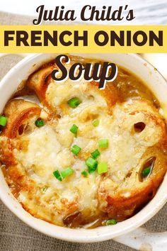 Classic French Onion Soup Recipe, French Onion Soup Alton Brown, French Onion Soup Stove Top, Authentic French Onion Soup, Onion Soup French, Easy French Onion Soup, Winter Stew, Homemade French Onion Soup, Best French Onion Soup