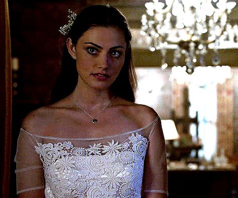 Dr Grey, Phoebe Tonkin Gif, Hayley The Originals, Resident Evil Franchise, Davina Claire, Hayley Marshall, Danielle Campbell, Phoebe Tonkin, International Women’s Day