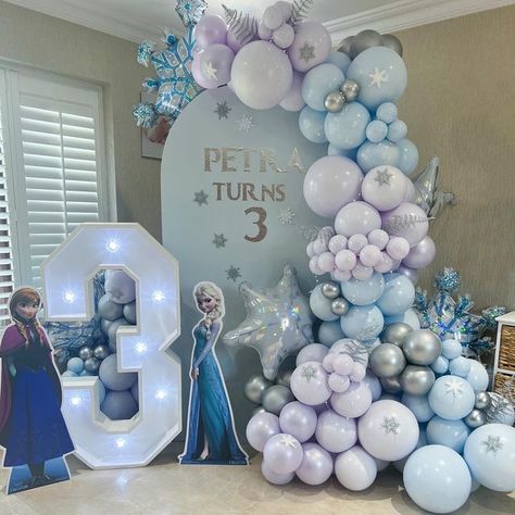 Elsa Frozen Birthday Decoration, Frozen Party Balloon Garland, Frozen Themed Birthday Backdrop, Frozen Theme Balloon Decoration, Frozen Birthday Party Balloon Arch, Frozen Themed Balloon Garland, Frozen One Year Old Party, Elsa Backdrop Frozen Theme, Elsa Birthday Backdrop