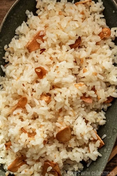 Easy Garlic Fried Rice (Sinangag) - Pups with Chopsticks Garlic Rice Filipino, Filipino Garlic Fried Rice, Plain Fried Rice, Garlic Fried Rice Recipe, Asian Chicken Recipes Easy, Asian Fusion Recipes, Plain Rice, Garlic Fried Rice, Authentic Asian Recipes