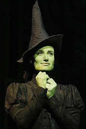 Idina as Elphaba #Wicked Broadway Wicked, The Witches Of Oz, Wicked The Musical, Theatre Problems, Wicked Musical, Musical Theatre Broadway, Wicked Witch Of The West, Theatre Geek, Idina Menzel