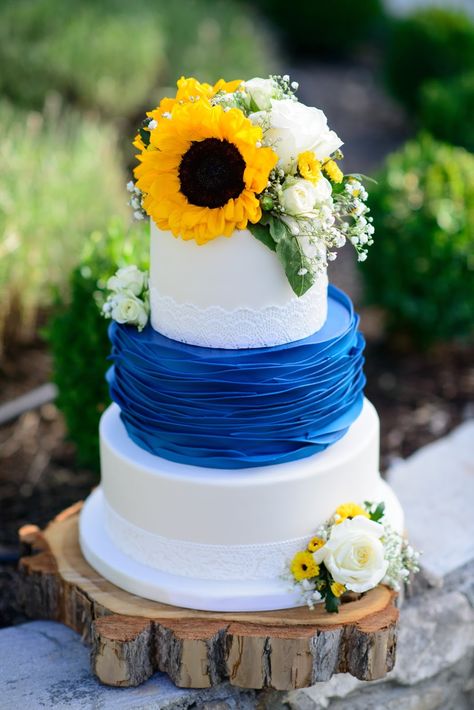 Dusty Blue And Sunflower Wedding, Navy Blue And Sunflower Wedding, Navy And Sunflower Wedding, Blue And Sunflower Wedding, Blue Sunflower Wedding, Wedding Cake And Cupcakes, Western Wedding Rings, Sunflower Wedding Cake, Fairy Tail Wedding