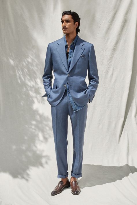 Brioni Menswear, Men Graduation Outfit, Linen Suits For Men, Costume Beige, Summer Suits Men, Light Blue Suit, Retro Suits, Mens Wedding Attire, Blue Suit Men