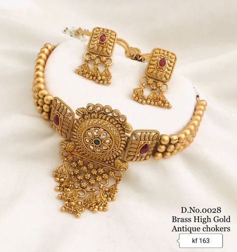 Gold Jewellery Set For Bride, Latest Gold Set Designs, Gold Choker Necklace Indian Bridal, Gold Sets Jewelry Indian Design, Gold Set Design, Unique Gold Jewelry Designs, Indian Wedding Jewelry Sets, Delicate Gold Jewelry, Bridal Necklace Designs