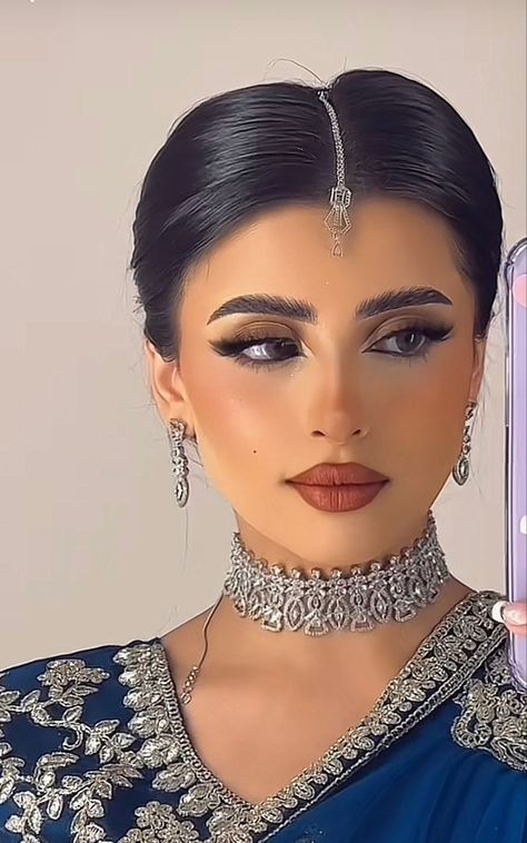 itsmrvii Desi Wedding Makeup Looks, Makeup For Lehenga, Indian Glam Makeup, Party Makeup Pakistani, Desi Wedding Makeup, Party Makeup Looks Pakistani, Bridal Makeup Pakistani, Desi Bride Makeup, Desi Makeup Looks