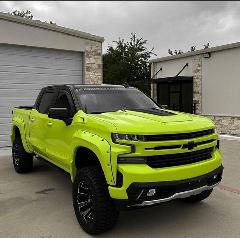 Luxury Car Interior Design, Gmc Truck Accessories, New Chevy Truck, Chevy Silverado Accessories, Trucks For Sell, Chevy Trucks Silverado, Ford Trucks F150, Gmc Pickup Trucks, Image Moto