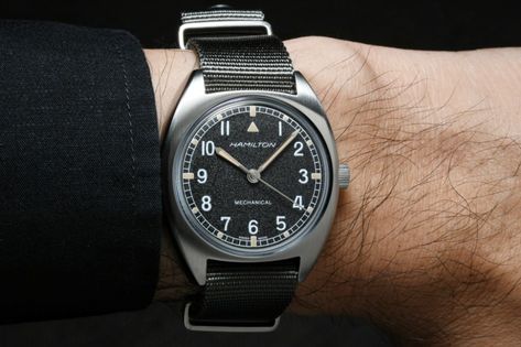 Hamilton Khaki Pilot Pioneer Mechanical Hamilton Khaki, Hamilton Pilot Pioneer, Hamilton Khaki King, Hamilton Khaki Pilot, Hamilton Watches, Hamilton Khaki Field Automatic, Military Watches, Telling Time, Samsung Gear Watch