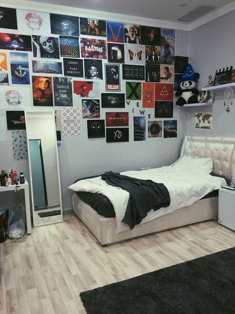 Room Ideas Aesthetic Grunge, Guy Dorm Rooms, Dorm Room Decor Ideas, Tumblr Room Decor, Hippy Room, Tumblr Rooms, Room Details, Room Ideas Aesthetic, Bedroom Setup