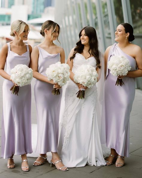 💜 Lilac, violet, or mauve... 💃 Purple bridesmaid dresses are one of the hottest bridesmaids dress trends this year! Purple is versatile and perfect for injecting a punch of colour or a splash of romance to your day. ✨ Click the link in our bio for 25 styling ideas to get inspired: https://onefabday.com/purple-bridesmaid-dresses/ Photo 1: @aarondelesie Photo 2: @annagphotography_ Photo 3: @jenhuangbogan Photo 4: @milkhoneycreative Photo 5: @elizabethsellersphoto Photo 6: @janawilliamsp... Lilac Bridesmaid Satin Dresses, Grey Purple Bridesmaid Dresses, Maid Of Honor Dress Lavender, Lavender Purple Bridesmaid Dresses, Lilac Wedding Dress Bridesmaids, Lavender Satin Bridesmaid Dresses, Satin Lavender Bridesmaid Dresses, Lavender Bridesmaids Dresses, Lilac Satin Bridesmaid Dresses