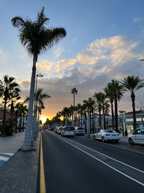 Tenerife Sunset, Tenerife Aesthetic, Holiday Tenerife, Costa Adeje, Street Shopping, France Aesthetic, Life Abroad, Sky Pictures, Pretty Landscapes