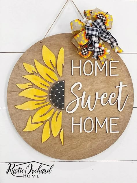 Spring Cnc Projects, Sunflower Door Hanger, Chalk Crafts, Spring Farmhouse, Door Hangers Diy, Door Signs Diy, Wooden Door Signs, Cnc Projects, Diy Crafts Room Decor