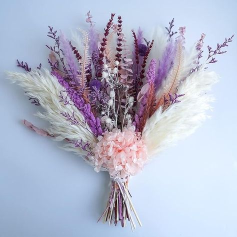 Amazon.com: MUYEJI Natural Dried Flowers Pampas Grass Bouquet, Boho Home Table Decor, White & Purple Pampas Grass, Dried Flower Arrangement for Table Centerpiece, Home Office Wedding Decorations : Home & Kitchen Purple Pampas, Purple Pampas Grass, Bohemian Style Home, Grass Bouquet, Centerpiece Home, Home Table Decor, Pampas Grass Bouquet, Natural Dried Flowers, Unique Flower Arrangements