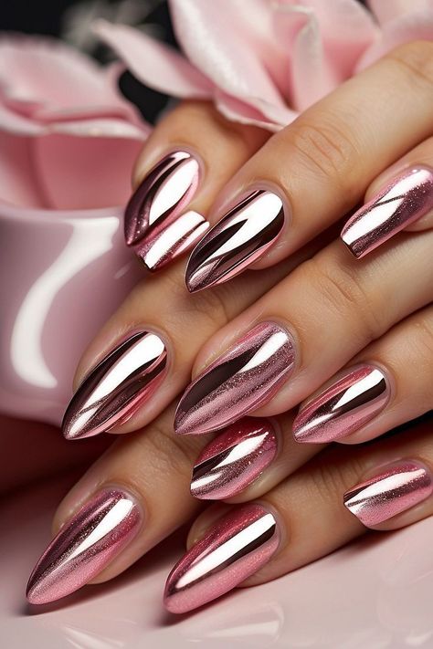 Pepsi Nails, Bright Pink Chrome Nails, Pink Chrome Nails Designs, Nail Designs Metallic, Rose Gold Chrome Nails, Chrome Nail Colors, Chrome Nail Designs, Chrome Tips, Gold Chrome Nails