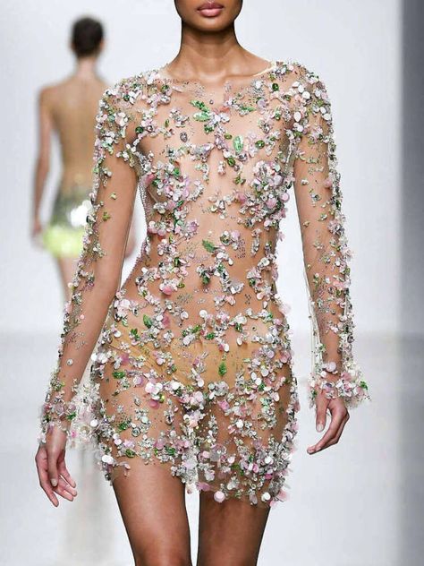 Elf Goddess, Botanical Fashion, 2022 Couture, Haute Couture Dresses, Photoshoot Dress, Couture Designers, Lace Fashion, Beautiful Gowns, Couture Dresses