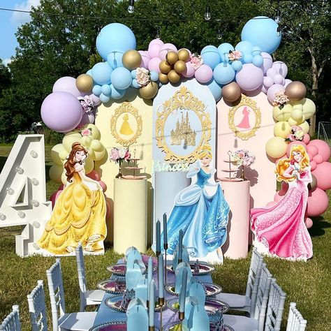 Princess Theme Birthday Party Centerpieces, Disney Princess Pastel Colors Party, Disney Princess Backdrop, Princess Themed Birthday Party, Cinderella Birthday Invitation, Princess Backdrops, Princess Centerpieces, Disney Princess Theme, Princess Balloons