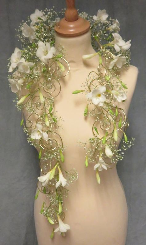 Fancy Flower Arrangements, Body Adornment Art, Flower Body Adornment, Body Flowers, Creative Flower Arrangements, Body Adornment, Baguio, High Art, Flower Accessories