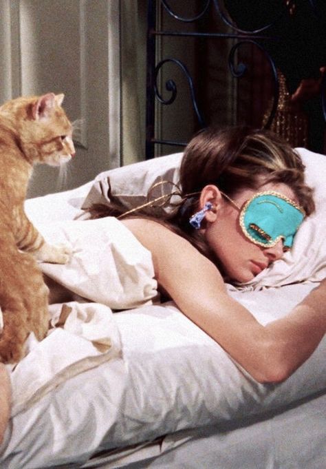 Sweet Dreams Poster, Movie Star Aesthetic, Klasik Hollywood, Oc California, Aubrey Hepburn, Holly Golightly, Septième Art, Hepburn Style, Breakfast At Tiffanys