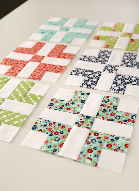 Quilt Square Patterns, Patterns Wallpaper, Beginner Quilt Patterns, Patchwork Quilt Patterns, Quilt Block Tutorial, Strip Quilts, Quilt Block Pattern, Patchwork Quilting, Quilting For Beginners