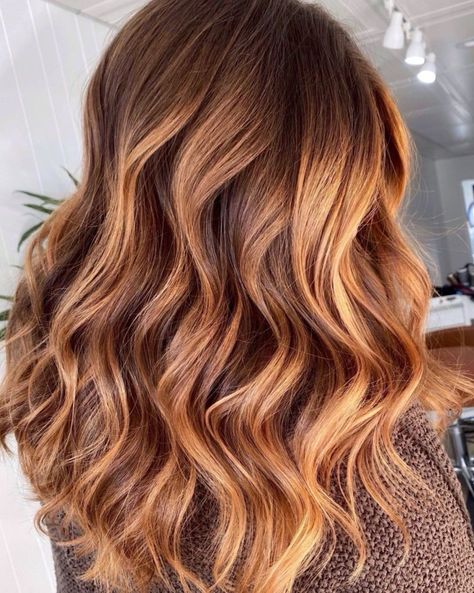 Strawberry Balayage, Auburn Blonde Hair, Natural Auburn Hair, Deep Auburn Hair, Light Auburn Hair Color, Auburn Hair Balayage, Brown Auburn Hair, Balayage Hair Ideas, Auburn Red Hair