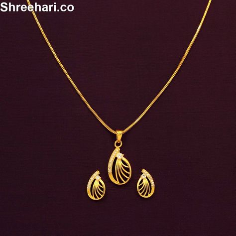 http://www.shreehari.co/ Jewellery for INR 450.00 http://bit.ly/1HazdK2 Pendent Set Gold Pendant Earrings, Pendent Designs Gold, Chain Designs Gold Women, Pendent Set Gold, Gold Locket Design, Stylish Gold Earrings, Engagement Ring Non Traditional, Pendent Design, Necklace Women Gold