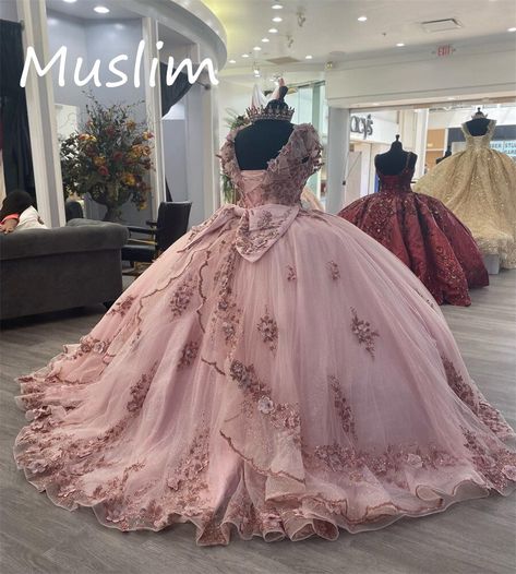 Quince Dresses With Bow On Back, Pink Quinceanera Dresses Rose Gold, Quinceanera Dresses Rose Gold, Rose Gold Quinceanera Dresses, Big Ball Gowns, Pink Quinceanera Dress, Quince Planning, Quinceanera Dresses Mexican, Pink Quinceanera