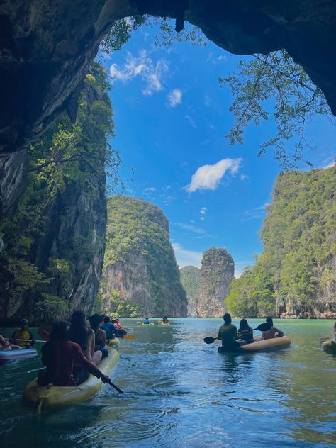 Phi Phi Islands in Thailand, the trip of a lifetime! 🤍☀️ Island Living Aesthetic, Thailand Holiday Aesthetic, Thailand Summer Aesthetic, Summer In Asia, Travel Aesthetic Thailand, Live In Thailand, City Landscape Aesthetic, Summer In Thailand Aesthetic, Thailand Pics