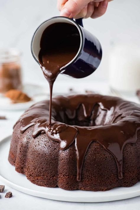 Chocolate Bundt Cake Glaze, Chocolate Drizzle Cake, Bundt Cake Glaze, The Best Chocolate Cake Recipe, Best Chocolate Cake Recipe, The Best Chocolate Cake, Easy Bundt Cake, Glaze For Cake, Amazing Chocolate Cake Recipe