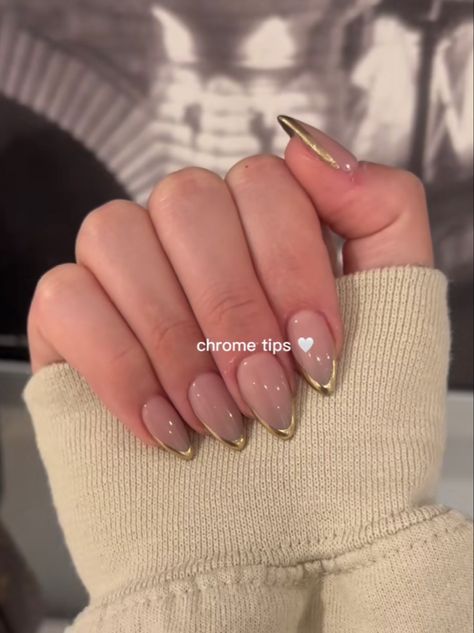 Gold Crome Nails French Almond, Gold Chrome French Tip Nails Almond, Chrome Tips Almond Nails, Chrome Gold French Tip Nails, Gold Tip Almond Nails, Gold Chrome Nails French, Gold French Tip Nails Almond, Gold Sparkle French Tip Nails, Gold Nails French Tip