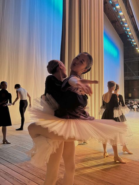 Ballet Class Aesthetic, Ballet Couple, Dancer Lifestyle, Ballet Pictures, Ballet Beauty, Ballet Inspiration, Ballet Photos, Dancing Aesthetic, Dance Academy