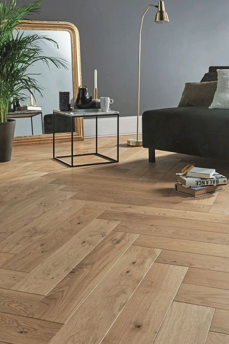 Wood Floor Design, Herringbone Wood Floor, Flooring Inspiration, Chic Living Room, Parquet Flooring, Decor Minimalist, Trendy Home, Wood Flooring, A Living Room