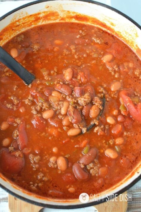 Wendy's Copycat Chili Recipe | Easy Chili Recipe that everyone will love. BEST copycat recipe without going to Wendy's #copycatchili #wendys #copycatrecipe #recipe #soup #stew #chili #winterstew #wintersoups Wendy’s Copycat Chili Crockpot Sauce, Wendy's Chili Recipe, Copycat Chili, Easy Chili Recipe Crockpot, Beef Cabbage Soup, Wendy's Chili, Wendys Chili Recipe, Recipe Copycat, Homemade Chili Recipe