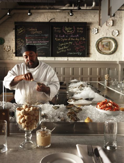 Raw Bar_6979 FINAL Credit Jason Varney (1) Fish Display Restaurant, Fish Display, Oyster Bar Restaurant, Fish Sushi, Luxury Restaurant Interior, Seafood Bar, Seafood House, Philly Food, Seafood Menu