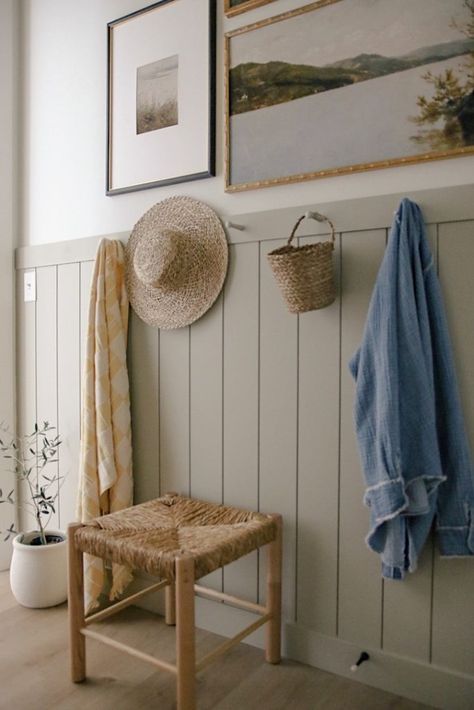 Diy Mudroom Wall, Mudroom Wall Ideas, Shaker Peg Rail, Peg Wall, Peg Rail, Diy Mudroom, Shaker Pegs, Entry Wall, Shiplap Accent Wall