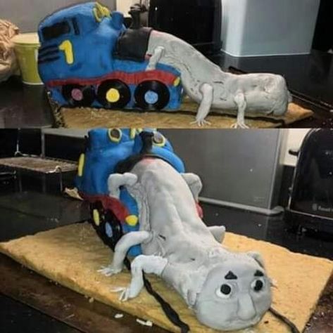 Thomas The Tank Engine Cake, Goofy Cake, Scary Cakes, Ugly Cakes, 17 Birthday Cake, Ugly Cat, Cupcake Cake Designs, Funny Birthday Cakes, Cake Walk