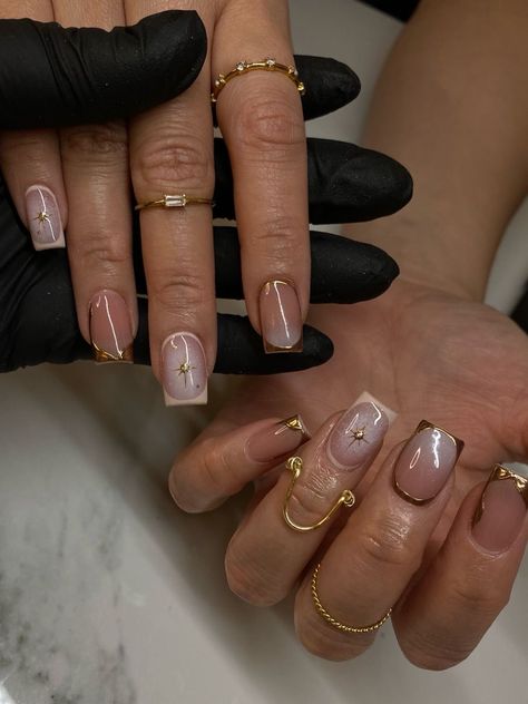 Short Classy Nails, Birthday Nail, Milky Nails, Floral Nail, Work Nails, Short Square Acrylic Nails, Classy Acrylic Nails, Soft Nails, Flower Nail