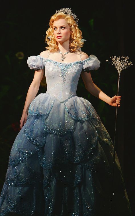 Glinda costume