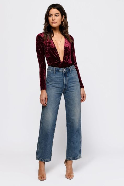 The Blush Knot Yours Velvet Bodysuit has a v neckline that goes down all the way to the knot detail at the waist. In crushed velvet, this long sleeve party bodysuit is an on-trend pick for nights out this fall. Velvet Bodysuit Outfit, Outfit Navidad, Party Bodysuit, Bodysuit Outfit, Slim Bodysuit, Backless Bodysuit, Blue Bodysuit, Red Bodysuit, Bodysuit Blouse