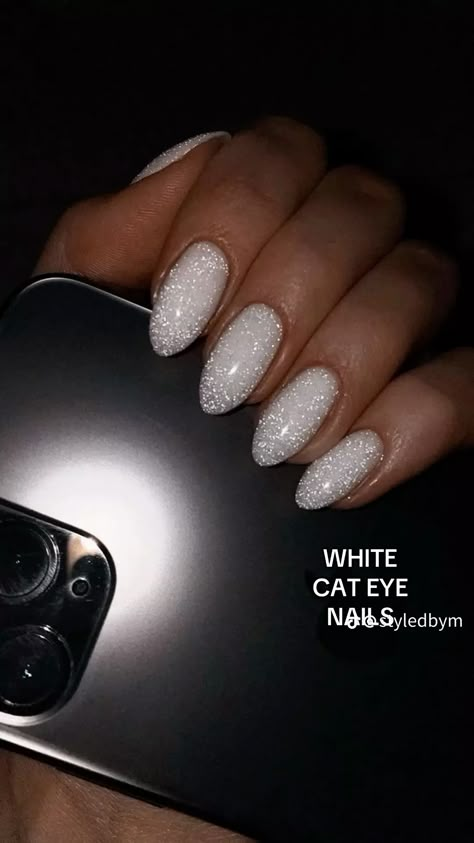 White Reflective Nails, White Silver Sparkle Nails, New Years Nails White And Glitter, New Years Nails Solid Color, White Glitter Manicure, Happy New Years Nails, White Nails With Glitter Tips, Nails Inspiration New Year, Nails White With Glitter