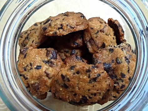 Almost Original Famous Amos Chocolate Chips Cookie Recipe Famous Amos Chocolate Chip Cookies Recipe, Famous Amos Cookie Recipe, Famous Amos Cookies, Famous Amos, Cookie Recipes Oatmeal Raisin, Cookies Healthy, Oatmeal Chocolate Chip, Cooking Chocolate, Coffee Cookies