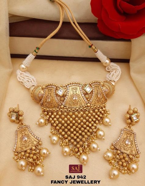 Jodhpuri Jewellery For Women, Marwadi Gold Jewellery, Rajasthani Aad Necklace Gold, Rajasthani Aad Design Gold, Choker Set Gold Jewellery Designs, Traditional Jewelry Rajasthani, Rajputi Necklace, Fashion Jewelry Necklaces Gold, Bridal Necklace Designs