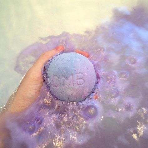 WALLACE GARCIA ® on Instagram: “#bathbombs” Lush Aesthetic, Bath Goals, Lush Store, Bath Aesthetic, Lush Bath, Lush Products, Lush Cosmetics, Bath Ball, Bubble Bars